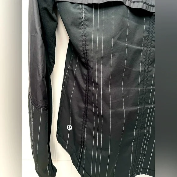 Lululemon Jacket - Picture 5 of 6